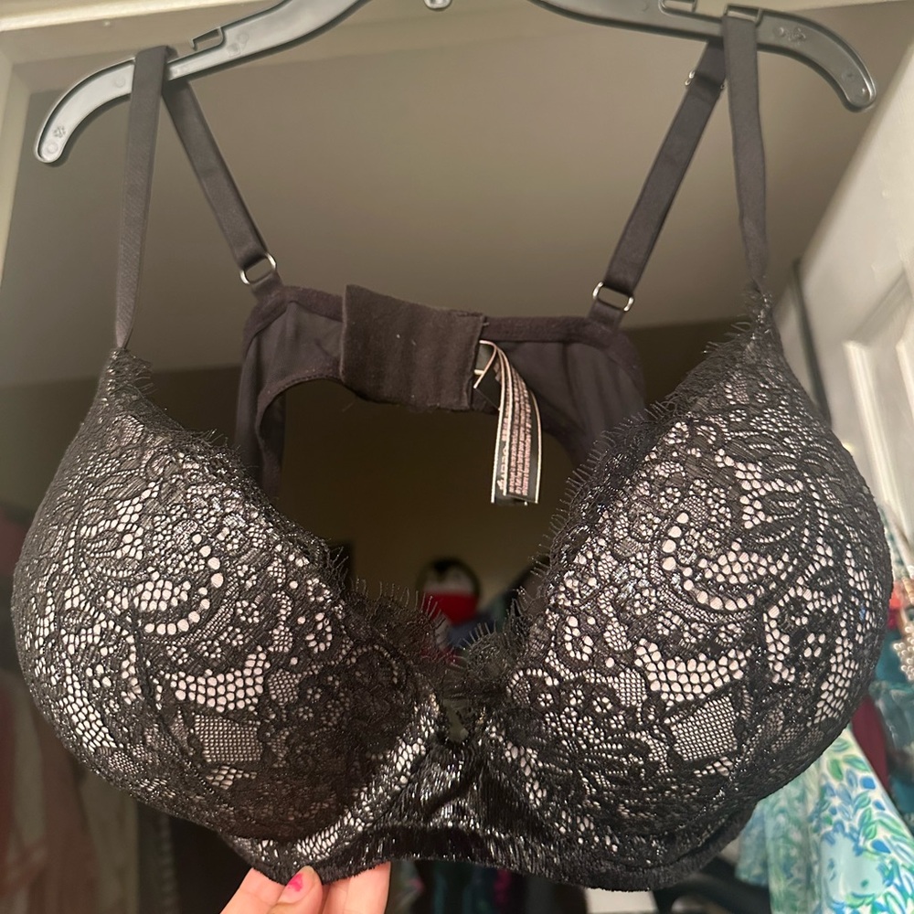 EUC Victoria's Secret Very Sexy Push-up bra